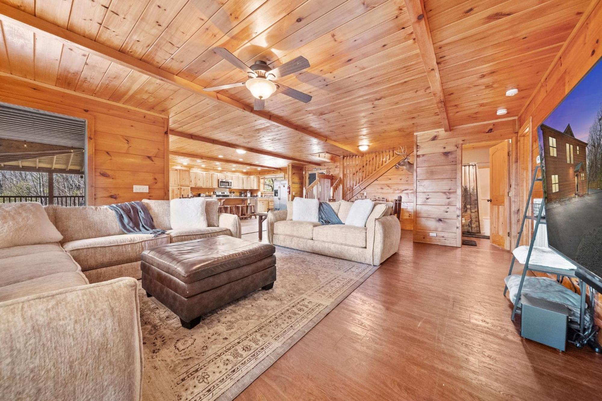 Stairway To Heaven Cabin By Staycating Gatlinburg Exterior photo
